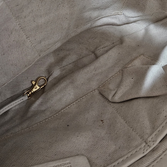 Michael Kors Cream Leather Fringe Hobo Bag Y2K - Picture 11 of 13